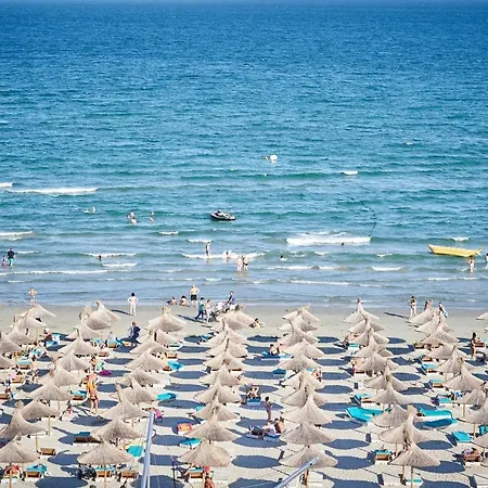 Sunshine - N Pool Resort, La Mare, 3 شقة *