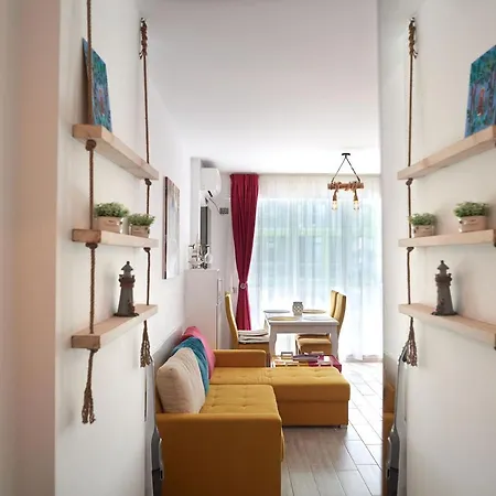 Apartmán Sunshine - N Pool Resort, La Mare, 3 *