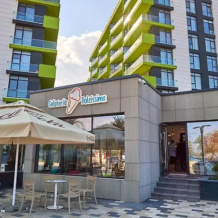 Sunshine - N Pool Resort, La Mare, 3 * Нэводари