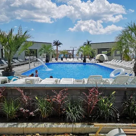 Sunshine - N Pool Resort, La Mare, 3 Apartment