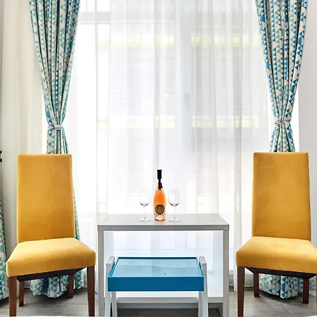 Sunshine - N Pool Resort, La Mare, 3