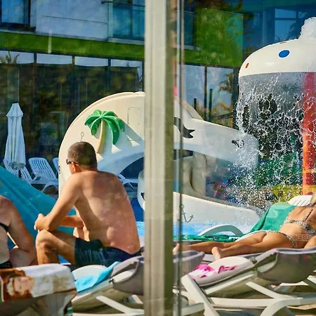 Sunshine - N Pool Resort, La Mare, 3