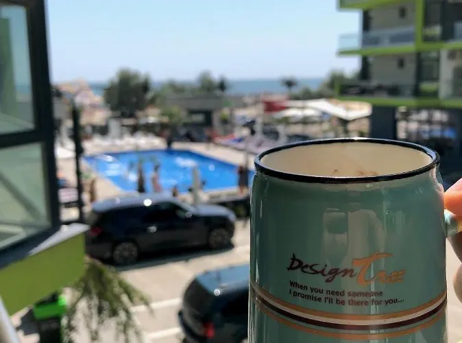 Апартаменты Sunshine - N Pool Resort, La Mare, 3 Нэводари