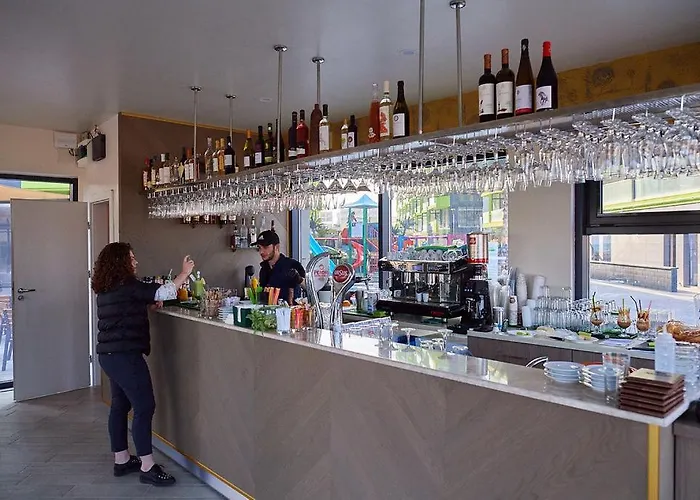 Sunshine - N Pool Resort, La Mare, 3 * Нэводари