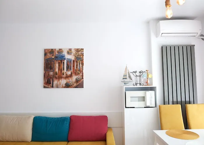 Sunshine - N Pool Resort, La Mare, 3 Апартаменты Нэводари