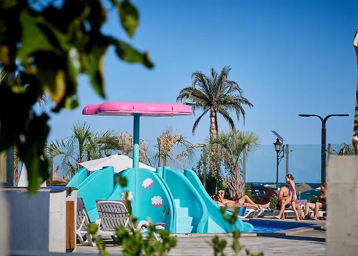 Апартаменты Sunshine - N Pool Resort, La Mare, 3 Нэводари